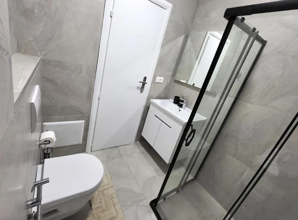 公寓 Privacy Comfortable Stay Hospitality 地拉那